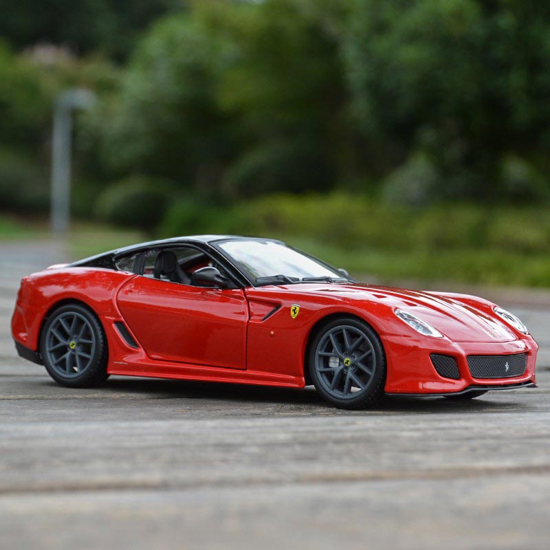 Ferrari 599 GTO (Escala 1:24)